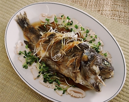 포토 JPG 스튜디오촬영 접시 한식 음식 사람없음 생선요리 조림 생선조림 생선찜 국내포토 식기 실내 어류 찜 파일형식