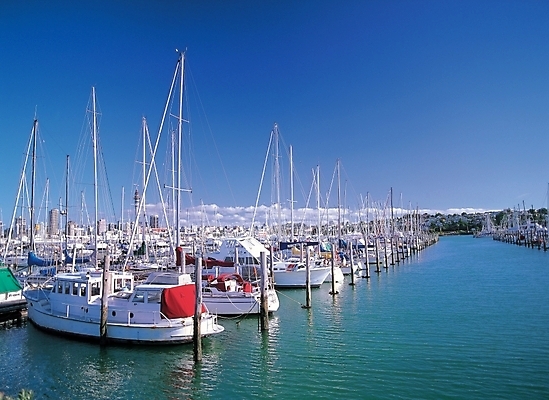 포토 JPG 주간 해외풍경 산업 바다 배경화면 백그라운드 교통 수상교통 하늘 어업 풍경 사람없음 야외 항구 어선 선박 국내포토 자연요소 해외 교통수단 배_교통 교통시설 파일형식