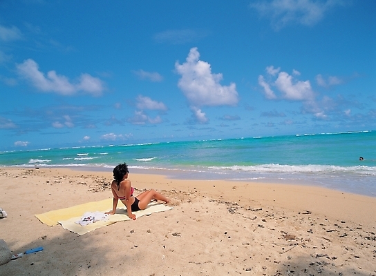 포토 JPG 주간 전신 구름 해외풍경 웰빙 여자 수영복 여유 파도 바다 여행 하늘 휴가 한명 사람 앉기 풍경 20대 성인 해변 야외 뒷모습 휴양지 여자만 여자한명만 성인여자만 청년만 청년여자만 성인한명만 청년여자한명만 성인여자한명만 성인만 국내포토 자연요소 1 해외 옷 감정 뷰포인트 모션 청년 장소 파일형식