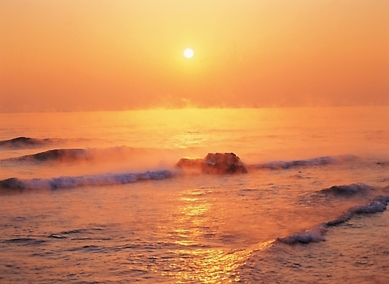 포토 JPG 주간 파도 바다 배경화면 백그라운드 자연 하늘 풍경 사람없음 야외 태양 노을 일몰 달 국내포토 자연요소 생태계 파일형식