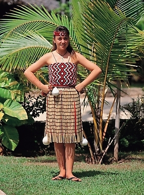 포토 JPG 주간 외국인 식물 여자 줄기 여행 잎 휴가 나뭇잎 한명 사람 잔디 20대 성인 야외 전통의상 열대식물 열대기후 여자만 여자한명만 성인여자만 청년만 청년여자만 성인한명만 청년여자한명만 성인여자한명만 성인만 국내포토 자연요소 1 전통 인종 청년 파일형식