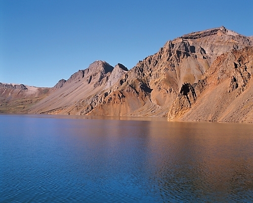 포토 JPG 주간 호수 배경화면 백그라운드 자연 하늘 산 풍경 사람없음 야외 천지 국내포토 자연요소 생태계 파일형식