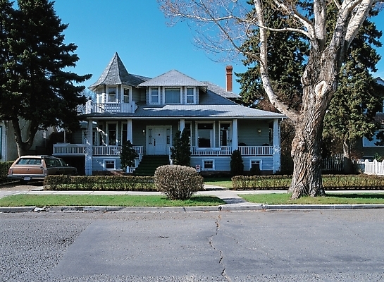 포토 JPG 주간 나무 식물 해외풍경 시설물 건축물 현대건축 건축 도로 육상교통 백그라운드 교통 해외건축 자동차 자연 주택 풍경 사람없음 야외 건물 국내포토 자연요소 해외 길 교통수단 교통시설 생태계 파일형식