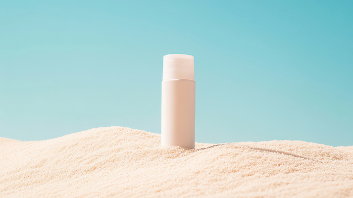 JPG 편집이미지 모래 하늘색 하늘 사람없음 여름 모래사장 햇빛 화장품 목업 편집실사 AI포토 AI콘텐츠 계절 바다 파란색 태양 뷰티 CG 파일형식