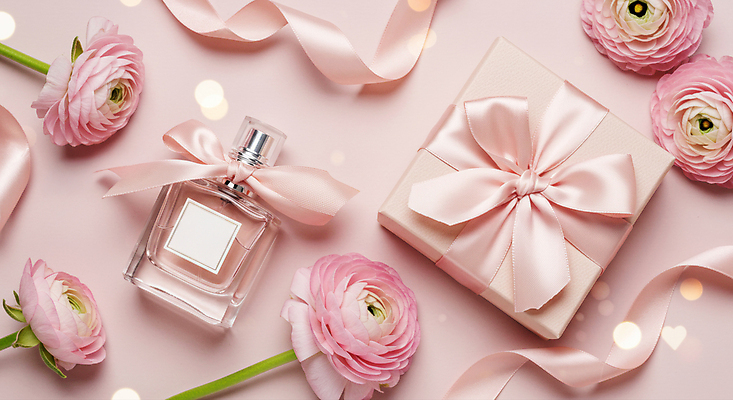 JPG 편집이미지 리본 분홍색 사람없음 선물상자 향수 보케 라넌큘러스 성년의날 편집실사 AI포토 AI콘텐츠 기념일 꽃 컬러 선물 상자 화장품 CG 파일형식