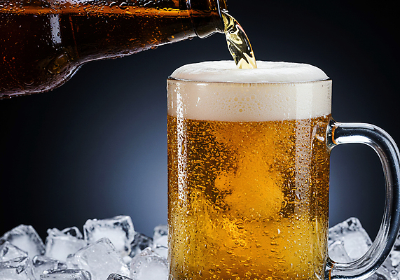 JPG 편집이미지 사람없음 여름 얼음 검은색 붓기 시원함 맥주잔 맥주병 맥주거품 편집실사 AI포토 AI콘텐츠 자연요소 계절 컬러 술잔 모션 술병 맥주 거품 CG 파일형식