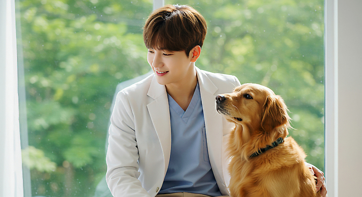 JPG 편집이미지 남자 창문 한명 미소 상반신 성인 의사가운 골든리트리버 강아지 동물병원 수의사 의료성형뷰티 성인남자한명만 쓰다듬기 편집실사 AI인물포토 AI콘텐츠 1 모션 표정 병원 사람 반려동물 의사 가운 개 리트리버 CG 남자한명만 성인남자만 파일형식 AI포토