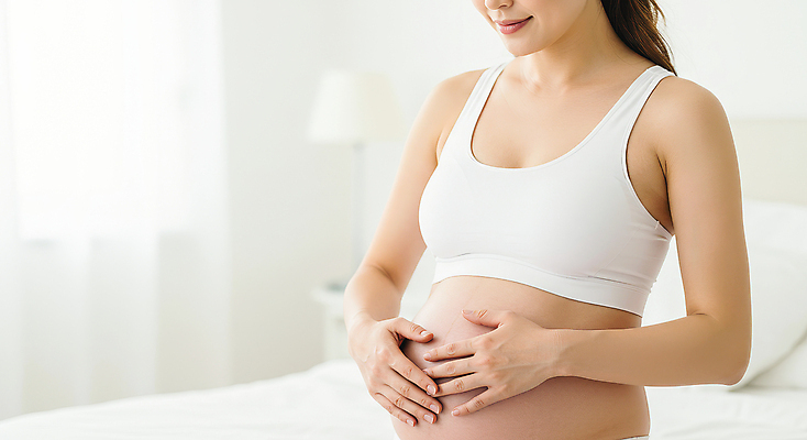 JPG 편집이미지 라이프스타일 여자 실내 한명 미소 성인 임산부 침실 만지기 태동 의료성형뷰티 성인여자한명만 내려보기 편집실사 AI인물포토 AI콘텐츠 1 모션 표정 사람 내부 생활 임신 CG 여자한명만 성인여자만 파일형식 AI포토