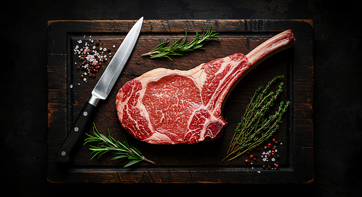 JPG 편집이미지 요리 사람없음 소고기 칼 소금 로즈메리 나무도마 통후추 토마호크 편집실사 AI포토 AI콘텐츠 도마 육류 목재 허브 CG 후추 파일형식