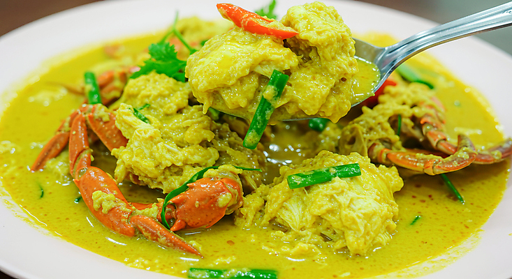 JPG 편집이미지 접시 태국 들기 사람없음 숟가락 전통음식 게 소스 고수 부추 카레 뿌팟퐁커리 편집실사 AI포토 AI콘텐츠 전통 식기 아시아 음식 채소 모션 수저 갑각류 양념 향신료 CG 태국음식 파일형식