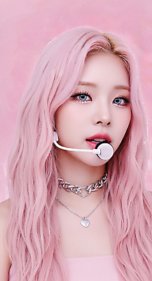 JPG 편집이미지 응시 여자 분홍색 목걸이 한명 성인 뷰티 공연 가수 스타 무선마이크 아이돌 케이팝 의료성형뷰티 성인여자한명만 편집실사 AI인물포토 AI콘텐츠 1 시선 음악 컬러 장신구 사람 이벤트 음악가 CG 마이크 연예인 여자한명만 성인여자만 파일형식 AI포토