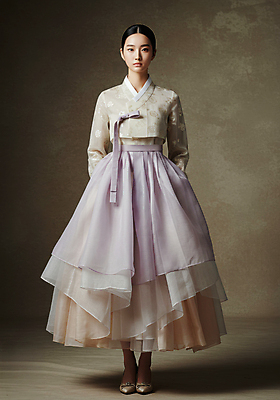 JPG 전신 편집이미지 한국전통 응시 옷 여자 패션 한명 성인 갈색 여자한복 의료성형뷰티 성인여자한명만 편집실사 AI인물포토 AI콘텐츠 1 전통 시선 컬러 한국 사람 한복 CG 여자한명만 성인여자만 파일형식 AI포토