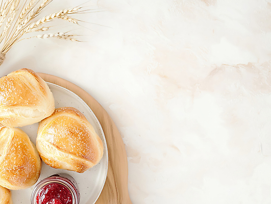 JPG 식물 편집이미지 접시 식탁 따뜻함 사람없음 병 브런치 대리석 딸기잼 베이지색 브리오슈 맛있는 편집실사 AI포토 AI콘텐츠 식기 빵 컬러 재료 탁자 식사 잼 CG 파일형식