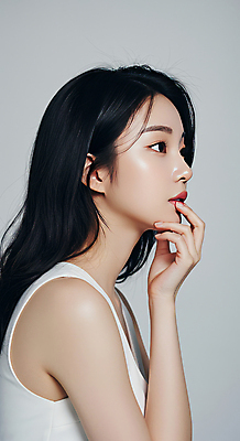 JPG 편집이미지 여자 한명 미소 상반신 성인 옆모습 뷰티 만지기 피부관리 스킨케어 청순 의료성형뷰티 성인여자한명만 편집실사 AI인물포토 AI콘텐츠 1 뷰포인트 컨셉 모션 표정 사람 CG 여자한명만 성인여자만 파일형식 AI포토