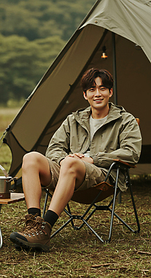 JPG 전신 편집이미지 응시 남자 여유 자연 휴식 텐트 한명 미소 앉기 잔디 성인 캠핑 힐링 손모으기 의료성형뷰티 성인남자한명만 캠핑의자 편집실사 AI인물포토 AI콘텐츠 식물 1 시선 감정 컨셉 의자 모션 레저 표정 캠핑도구 사람 손짓 CG 생태계 남자한명만 성인남자만 파일형식 AI포토