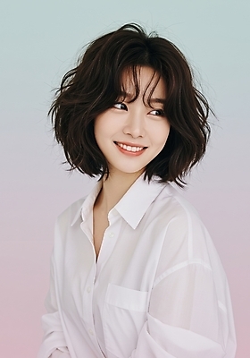 JPG 편집이미지 여자 한명 웃음 상반신 성인 단발머리 의료성형뷰티 성인여자한명만 편집실사 AI인물포토 AI콘텐츠 1 헤어스타일 표정 사람 CG 여자한명만 성인여자만 파일형식 AI포토