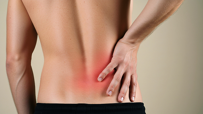 JPG 편집이미지 손 의학 신체부위 고통 잡기 허리 관절염 허리통증 의료성형뷰티 편집실사 AI인물포토 AI콘텐츠 감정 모션 사람 질병 CG 파일형식 AI포토