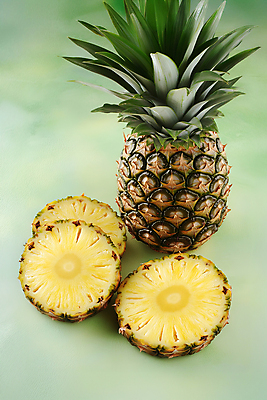 JPG 편집이미지 백그라운드 단면 사람없음 초록색 신선 파인애플 슬라이스 상큼 편집실사 AI포토 AI콘텐츠 컬러 과일 CG 열대과일 파일형식