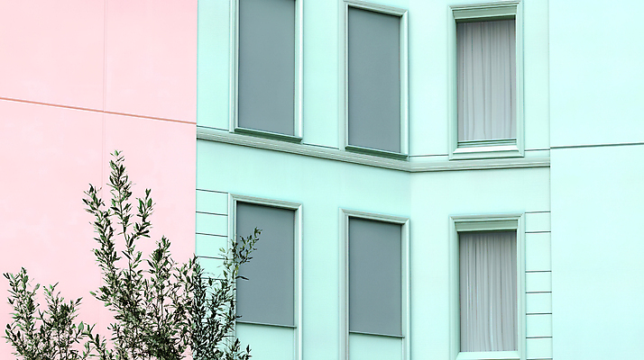 JPG 편집이미지 디자인 건축 창문 나뭇잎 사람없음 건물 커튼 모던 심플 파스텔톤 편집실사 AI포토 AI콘텐츠 건축물 컬러 잎 CG 파일형식