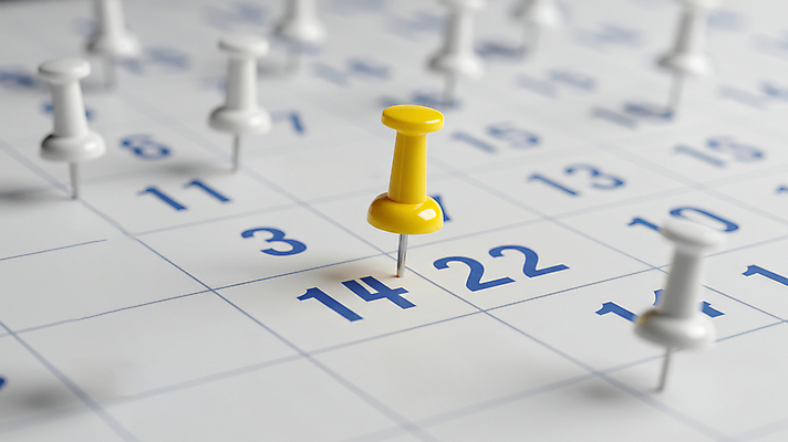 JPG 편집이미지 비즈니스 사람없음 흰색 날짜 압정 계획 편집실사 AI포토 AI콘텐츠 컬러 컨셉 사무용품 CG 파일형식