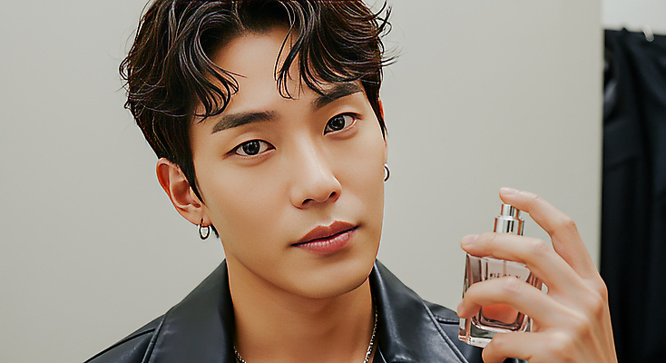 JPG 편집이미지 라이프스타일 패션 남자 실내 한명 정장 상반신 20대 성인 뷰티 깨끗함 거울 회색 자신감 모던 피부관리 스타일링 의료성형뷰티 성인남자한명만 세련 편집실사 AI인물포토 AI콘텐츠 1 옷 감정 컬러 컨셉 사람 청년 내부 생활 CG 남자한명만 성인남자만 파일형식 AI포토