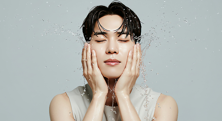 JPG 스튜디오촬영 편집이미지 헤어스타일 남자 감정 한명 손짓 상반신 20대 성인 캐주얼 빛 햇빛 턱괴기 자신감 편안함 모던 심플 긍정 감싸기 긍정적 꽃받침 베이지색 의료성형뷰티 성인남자한명만 편집실사 IC뷰티큐레이션 AI인물포토 AI콘텐츠 1 옷 컬러 컨셉 모션 실내 사람 청년 태양 감각 CG 남자한명만 성인남자만 파일형식 AI포토