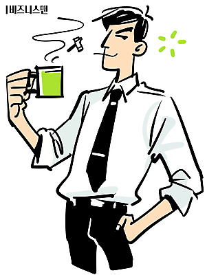 남자 커피 일러스트 한명 미소 들기 정장 성인 컵 비즈니스라이프 비즈니스맨 주머니손 성인남자한명만 국내일러스트 AI파일 1 라이프스타일 식기 옷 음료 비즈니스 모션 표정 사람 직장인 남자한명만 성인남자만 파일형식 벡터