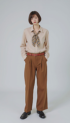 JPG 모델 편집이미지 여자 포즈 넥타이 한명 서기 정장 성인 갈색 단발머리 매니시룩 주머니손 정장구두 의료성형뷰티 성인여자한명만 편집실사 AI인물포토 AI콘텐츠 1 헤어스타일 잡화 옷 구두 컬러 모션 사람 매니시 CG 여자한명만 성인여자만 파일형식 AI포토