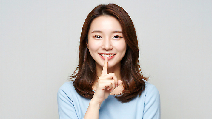 JPG 편집이미지 여자 한명 미소 상반신 성인 앞모습 쉿 의료성형뷰티 성인여자한명만 편집실사 IC뷰티큐레이션 AI인물포토 AI콘텐츠 1 뷰포인트 표정 사람 CG 조용 여자한명만 성인여자만 파일형식 AI포토