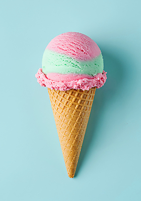 JPG 편집이미지 하늘색 사람없음 아이스크림콘 콘아이스크림 편집실사 AI컴퓨터그래픽 AI콘텐츠 아이스크림 파란색 CG 콘 파일형식