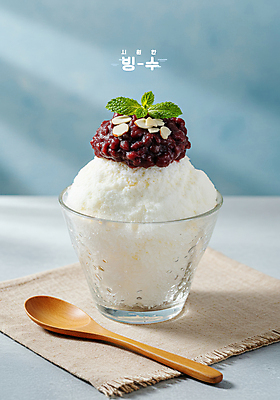 PSD 편집이미지 디저트 여름음식 사람없음 달콤 시원함 천 팥 팥빙수 나무숟가락 단팥 빙수그릇 페퍼민트 맛있는 아몬드슬라이스 이미지편집 그릇 음식 숟가락 직물 맛 민트 아몬드 빙수 파일형식 여름_계절