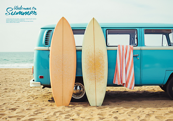 PSD 편집이미지 모래 자동차 해변 사람없음 여름 파란색 수건 모래사장 여름풍경 서핑보드 비치타올 미니밴 이미지편집 계절 육상교통 바다 컬러 풍경 위생용품 보드_스포츠 밴 파일형식 여름_계절