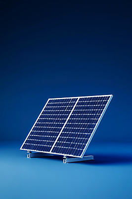 JPG 편집이미지 사람없음 파란색 그린에너지 집열판 지속성 편집실사 AI포토 AI콘텐츠 에너지의날 기념일 컬러 에너지 CG 태양에너지 파일형식