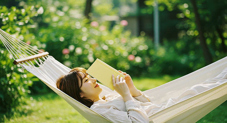 JPG 나무 편집이미지 여자 한명 들기 잔디 성인 책 초록색 눕기 독서 정원 풀 힐링 해먹 의료성형뷰티 성인여자한명만 편집실사 AI인물포토 AI콘텐츠 식물 1 컬러 모션 사람 침대 CG 여자한명만 성인여자만 파일형식 AI포토