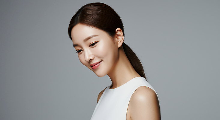 JPG 모델 편집이미지 여자 관리 한명 미소 상반신 성인 피부관리 의료성형뷰티 성인여자한명만 편집실사 AI인물포토 AI콘텐츠 1 표정 사람 뷰티 CG 여자한명만 성인여자만 파일형식 AI포토