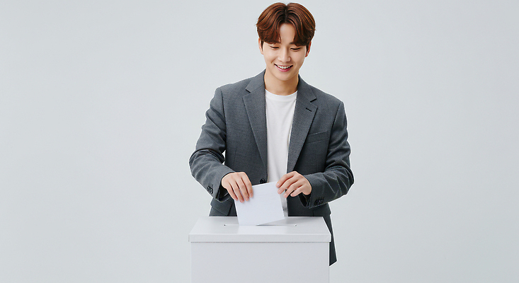 JPG 편집이미지 남자 한명 성인 선택 결과 투표 선거 투표함 넣기 의료성형뷰티 성인남자한명만 대통령선거 편집실사 AI인물포토 AI콘텐츠 1 컨셉 모션 사람 민주주의 CG 남자한명만 성인남자만 파일형식 AI포토