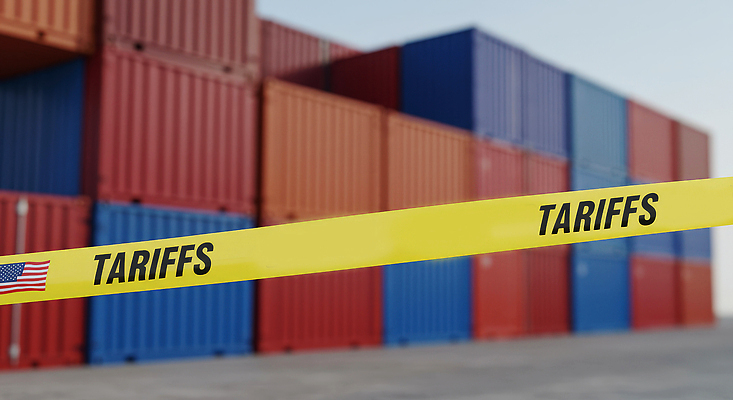 JPG 편집이미지 비즈니스 경고 사람없음 빨간색 경제 미국 위험 컨테이너 사회이슈 무역 전쟁 무역항 컨테이너상자 관세 무역전쟁 세관 편집실사 IC큐레이션 AI포토 AI콘텐츠 산업 컬러 컨셉 북아메리카 상자 CG 세금 파일형식 관세청