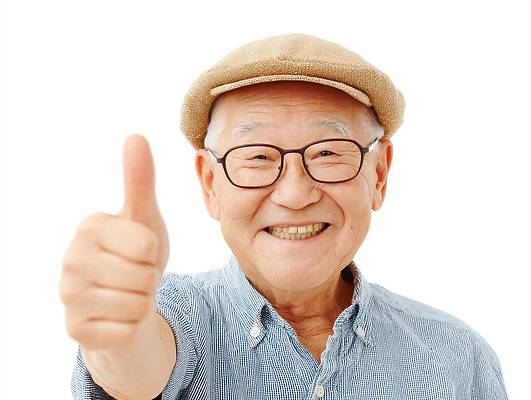 JPG 편집이미지 할아버지 노년 남자 한명 웃음 상반신 앞모습 희망 최고 선택 추천 따봉 의료성형뷰티 좋음 노인남자한명만 안경낌 편집실사 AI인물포토 AI콘텐츠 1 감정 안경 뷰포인트 컨셉 표정 사람 성인 CG 남자한명만 노인남자만 파일형식 AI포토