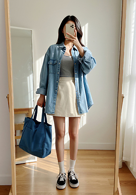 JPG 전신 편집이미지 여자 가방 한명 들기 성인 스마트폰 유행 사진촬영 스니커즈 청자켓 전신거울 여름옷 의료성형뷰티 성인여자한명만 오오티디 편집실사 AI인물포토 AI콘텐츠 1 잡화 옷 패션 운동화 모션 사람 핸드폰 스마트기기 촬영 재킷 거울 CG 신조어 여자한명만 성인여자만 파일형식 여름_계절 AI포토