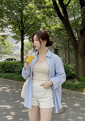 JPG 나무 편집이미지 여자 셔츠 가방 거리 빨대 한명 들기 성인 유행 귀걸이 마시기 풀 주머니손 여름옷 테이크아웃컵 의료성형뷰티 성인여자한명만 오오티디 편집실사 AI인물포토 AI콘텐츠 식물 1 잡화 옷 패션 상의 장신구 모션 사람 컵 CG 신조어 여자한명만 성인여자만 파일형식 여름_계절 AI포토