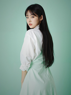 JPG 편집이미지 원피스 여자 한명 성인 뷰티 뒤돌아보기 민트색 뷰티풀 의료성형뷰티 성인여자한명만 편집실사 AI인물포토 AI콘텐츠 1 옷 컬러 모션 사람 CG 여자한명만 성인여자만 파일형식 AI포토