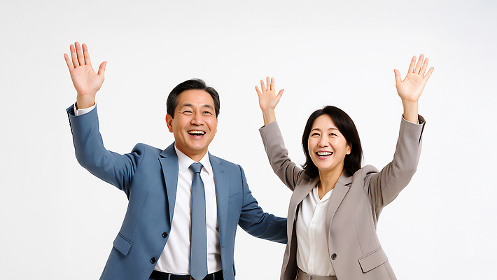 JPG 편집이미지 여자 남자 중년 웃음 정장 상반신 두명 비즈니스라이프 만세 비즈니스맨 비즈니스우먼 의료성형뷰티 중년만 편집실사 AI인물포토 AI콘텐츠 라이프스타일 옷 비즈니스 모션 표정 사람 성인 직장인 CG 성인만 파일형식 AI포토