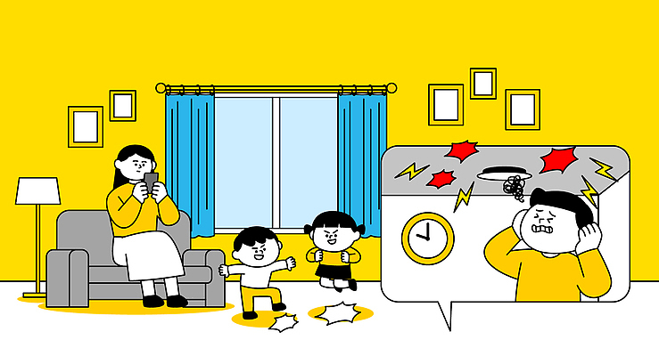 전신 여자 남자 어린이 시계 액자 말풍선 일러스트 창문 아파트 들기 앉기 소녀 소년 여러명 상반신 성인 스마트폰 소파 노란색 점프 스탠드 커튼 찡그림 귀막기 갈등 이웃 방치 주민 층간소음 국내일러스트 AI파일 컬러 다수 의자 모션 조명 주택 표정 사람 손짓 핸드폰 스마트기기 소음 파일형식 벡터