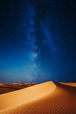 JPG 편집이미지 야경 밤하늘 풍경 사람없음 사막 남색 모래언덕 은하수 편집실사 AI포토 AI콘텐츠 컬러 자연 하늘 야간 언덕 CG 파일형식 풍경_경치