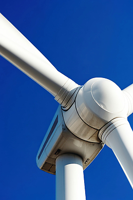 JPG 편집이미지 하늘 바람 근접촬영 사람없음 파란색 에너지 시원함 풍력발전소 풍력기 편집실사 AI포토 AI콘텐츠 자연요소 뷰포인트 컬러 날씨 발전소 풍력에너지 CG 파일형식