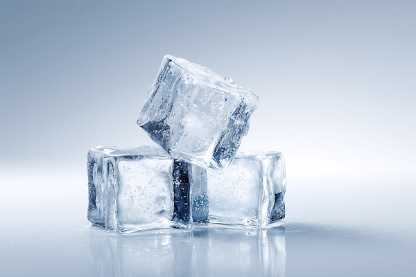 JPG 편집이미지 사람없음 물 여름 쌓기 얼음 회색 물방울 투명 차가움 시원함 편집실사 AI포토 AI콘텐츠 자연요소 계절 컬러 모션 CG 파일형식