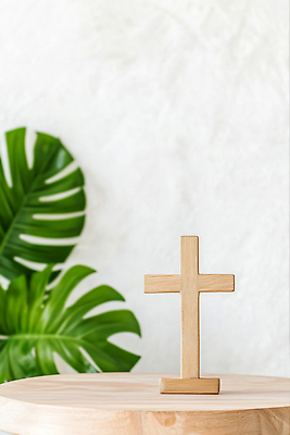 JPG 편집이미지 기독교 잎 사람없음 천주교 나무십자가 나무탁자 몬스테라 편집실사 AI포토 AI콘텐츠 식물 종교 십자가 탁자 CG 파일형식