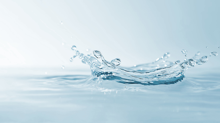 JPG 편집이미지 사람없음 고요 물방울 수면 순간 스플래쉬 편집실사 AI포토 AI콘텐츠 물 CG 파일형식