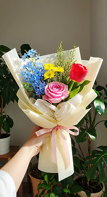 JPG 식물 편집이미지 손 꽃 리본 컬러 꽃다발 자연 인테리어 햇빛 장미 튤립 수선화 조화 의료성형뷰티 편집실사 AI인물포토 AI콘텐츠 디자인 신체부위 태양 CG 생태계 파일형식 AI포토