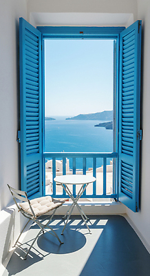 JPG 편집이미지 바다 여행 창문 자연 아침 휴식 주택 풍경 파란색 관광지 햇빛 평화 발코니 그리스 산토리니 편집실사 AI포토 AI콘텐츠 주간 유럽 컬러 컨셉 건물 태양 CG 생태계 파일형식